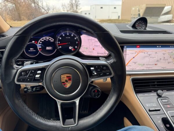2018 Porsche Panamera 4S - Image 3