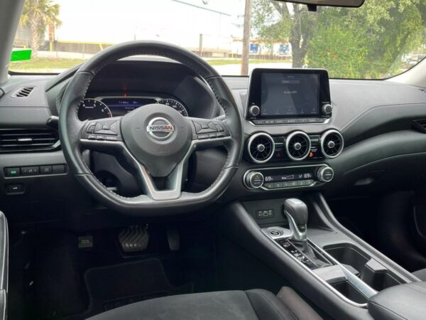 2021 Nissan Sentra SV - Image 6