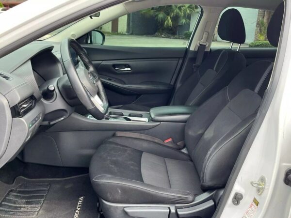 2021 Nissan Sentra SV - Image 5