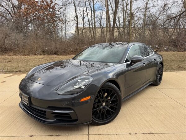 2018 Porsche Panamera 4S - Image 11