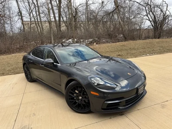 2018 Porsche Panamera 4S - Image 13