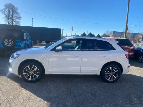 2023 Audi Q5 quattro S line Prem Plus 45 TFSI AWD Premium 4dr S - Image 7