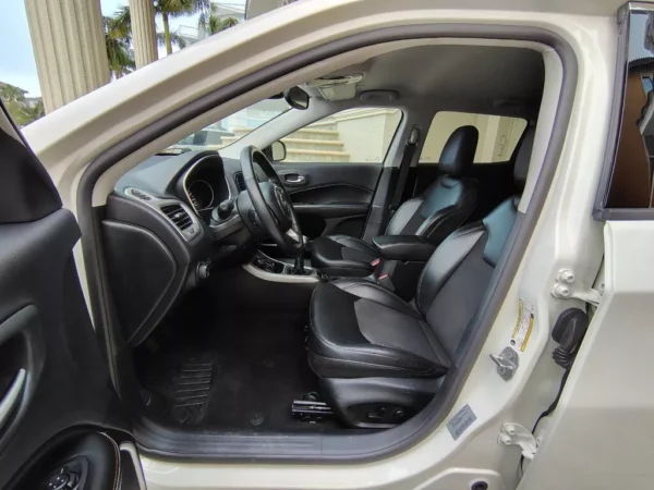 2017 Jeep Compass Latitude 4x4 SUV - Image 6