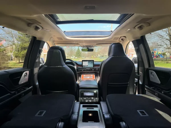 2022 Lincoln Aviator GRAND TOURING HYBIRD ENGINE AWD Leather panoramic sunroof - Image 8