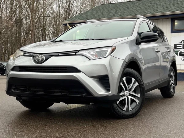 2017 Toyota RAV4 LE AWD 4dr SUV - Image 11