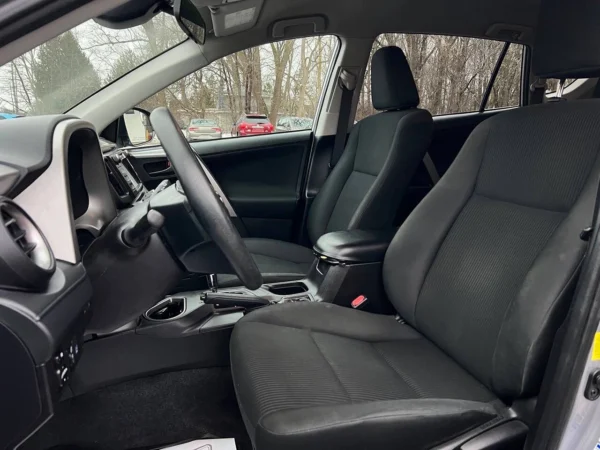 2017 Toyota RAV4 LE AWD 4dr SUV - Image 6