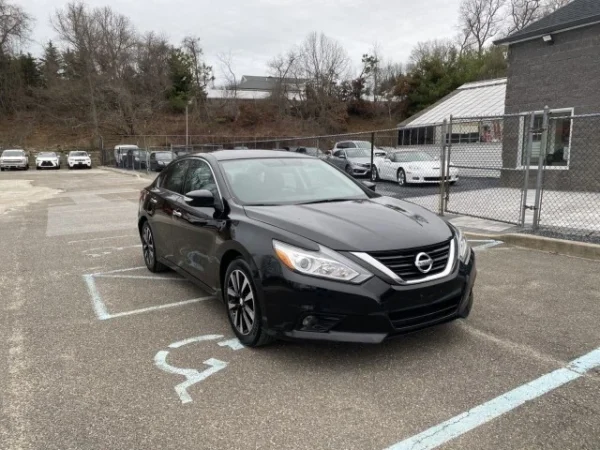 2018 Nissan Altima 2.5 S clean carfax - Image 3
