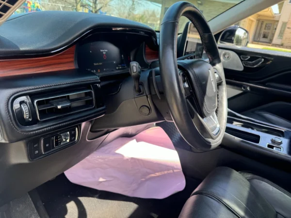 2022 Lincoln Aviator GRAND TOURING HYBIRD ENGINE AWD Leather panoramic sunroof - Image 5