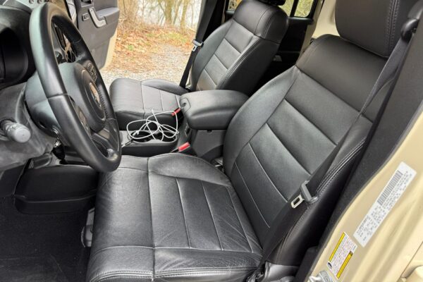 2011 Jeep Wrangler Unlimited Rubicon 4x4 - Image 7