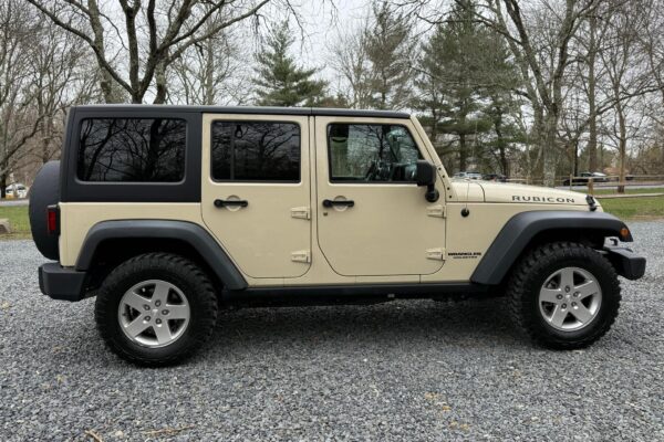 2011 Jeep Wrangler Unlimited Rubicon 4x4 - Image 5