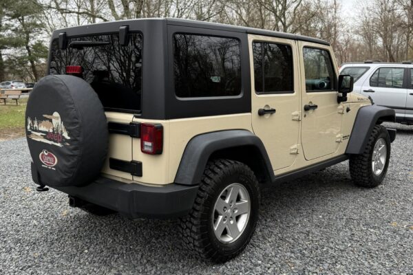 2011 Jeep Wrangler Unlimited Rubicon 4x4 - Image 6