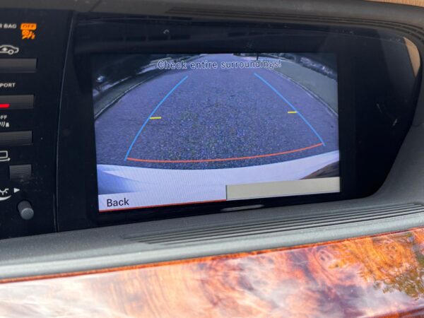 2011 Mercedes-Benz S550 4Matic - Image 7
