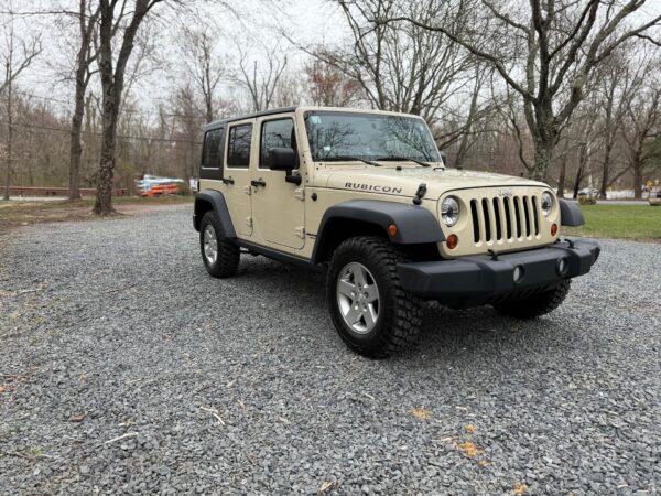 2011 Jeep Wrangler Unlimited Rubicon 4x4 - Image 11