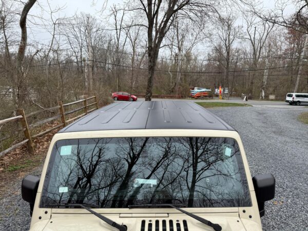 2011 Jeep Wrangler Unlimited Rubicon 4x4 - Image 13