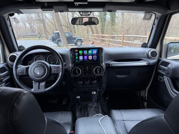 2011 Jeep Wrangler Unlimited Rubicon 4x4 - Image 15