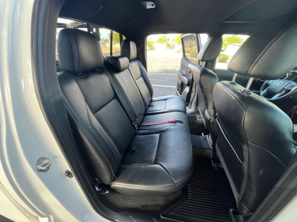2019 Toyota Tacoma TRD Off-Road Double Cab 4x4 - Image 13