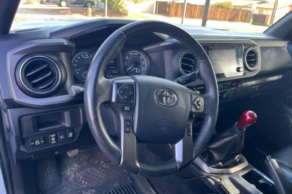 2019 Toyota Tacoma TRD Off-Road Double Cab 4x4 - Image 9